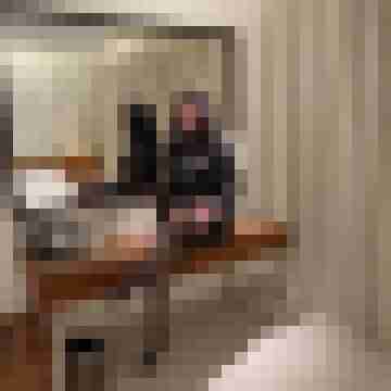 tussi_hot