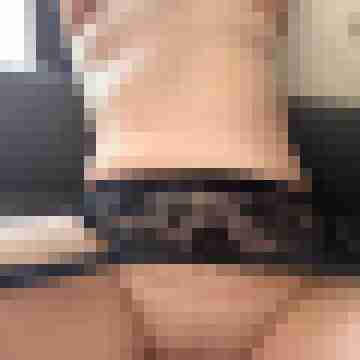 Charlotte_VintageDressed_HotWife