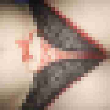 Mann-Sucht-Sie-Mit-Nylonfetisch
