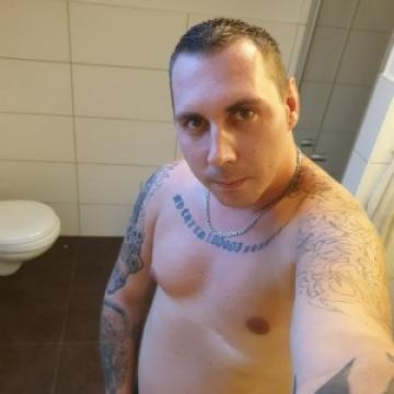 Andy833